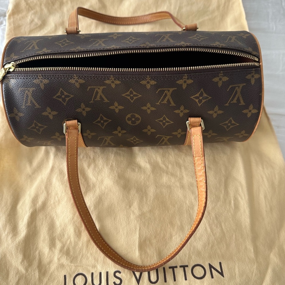 Louis Vuitton Papillon rolly purse authentic